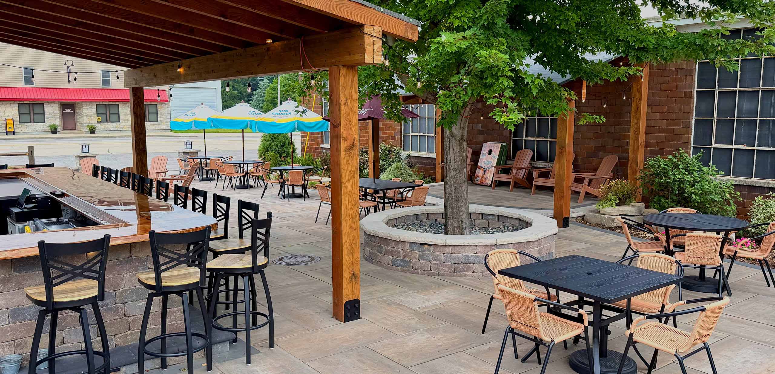 Clasen's Tavern patio